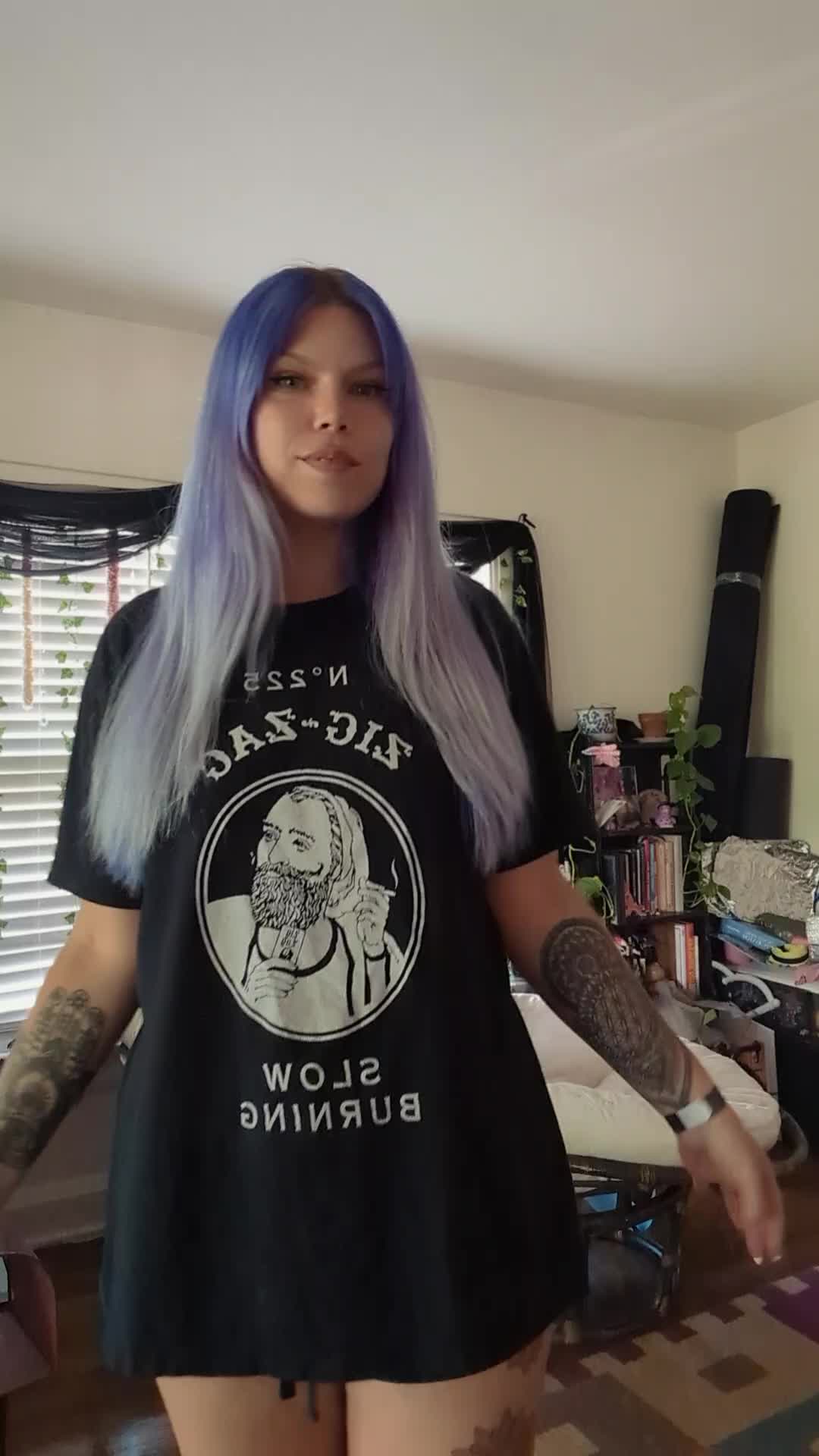 @irlWaifuGoddess