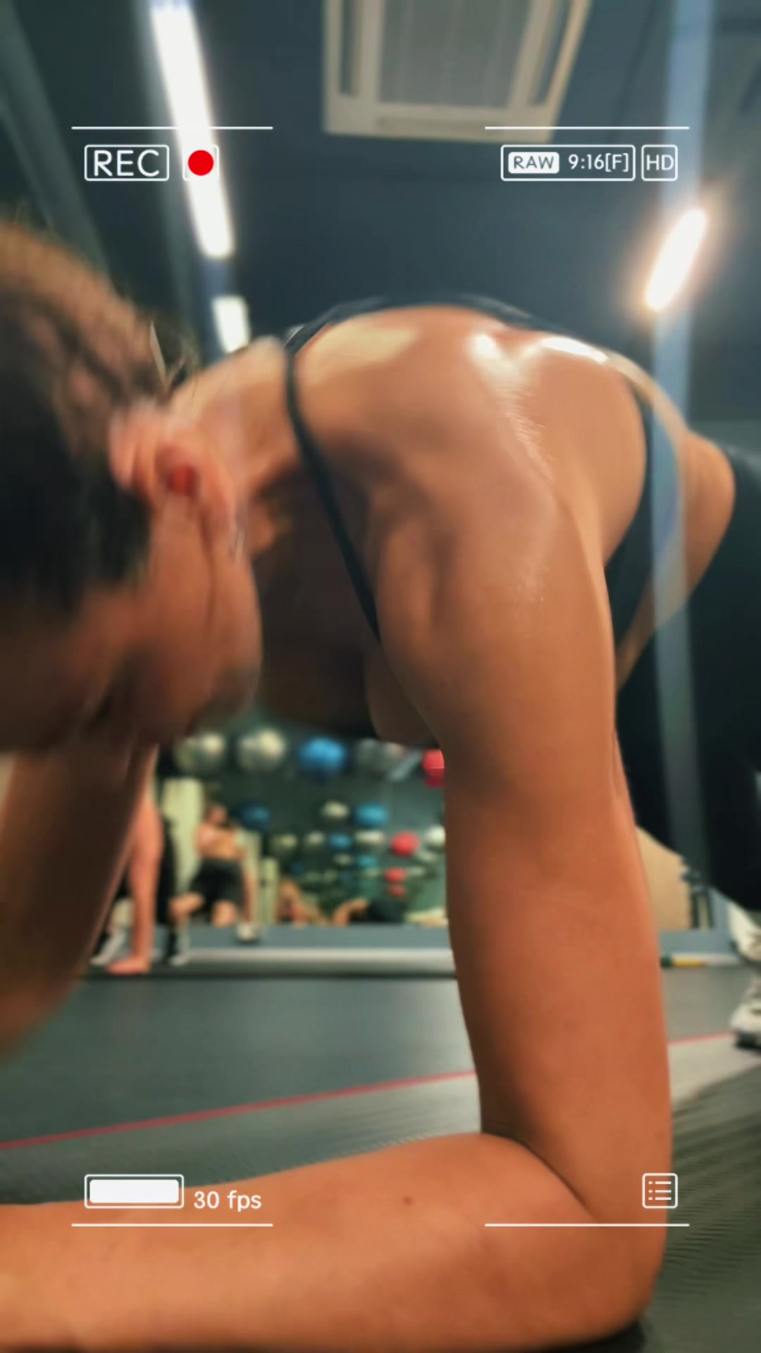 @Иса