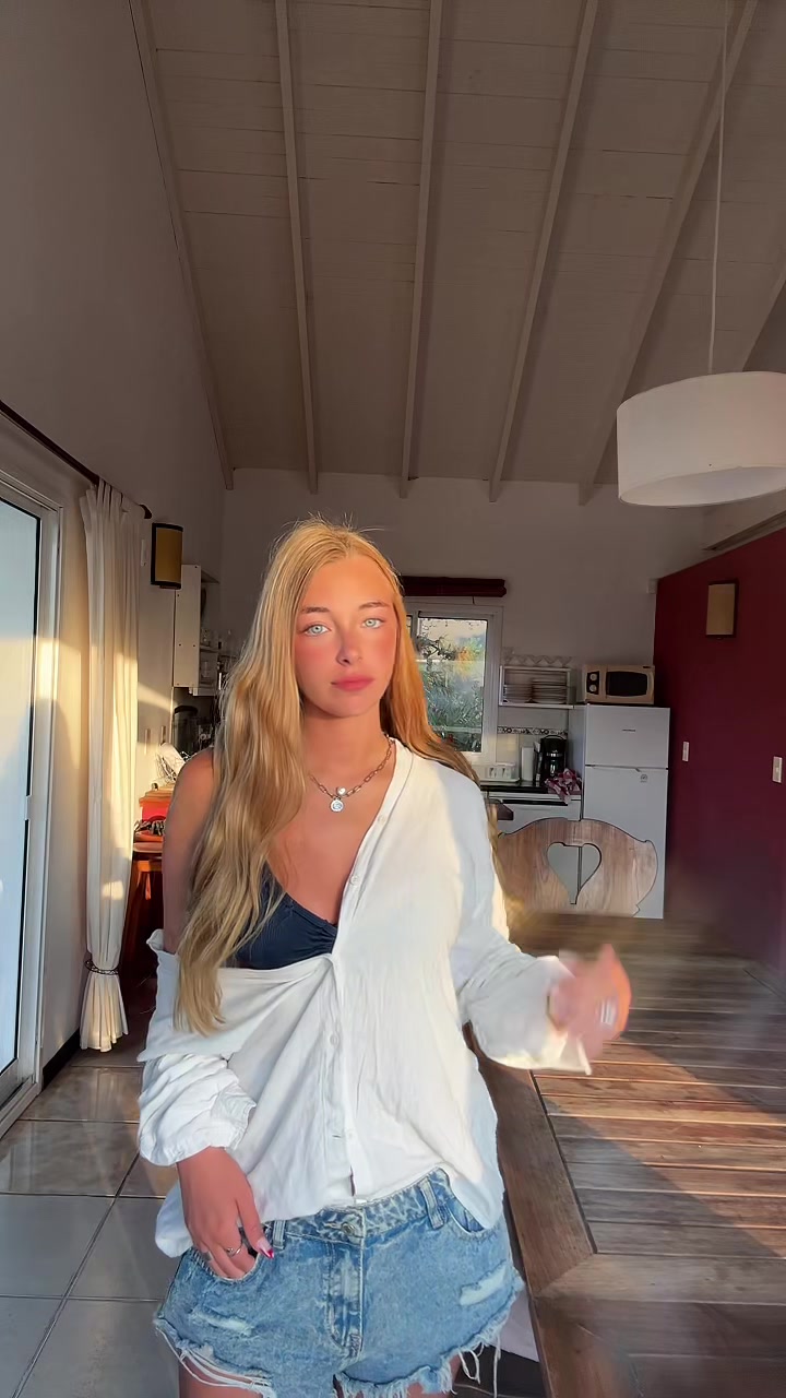 @isabella
