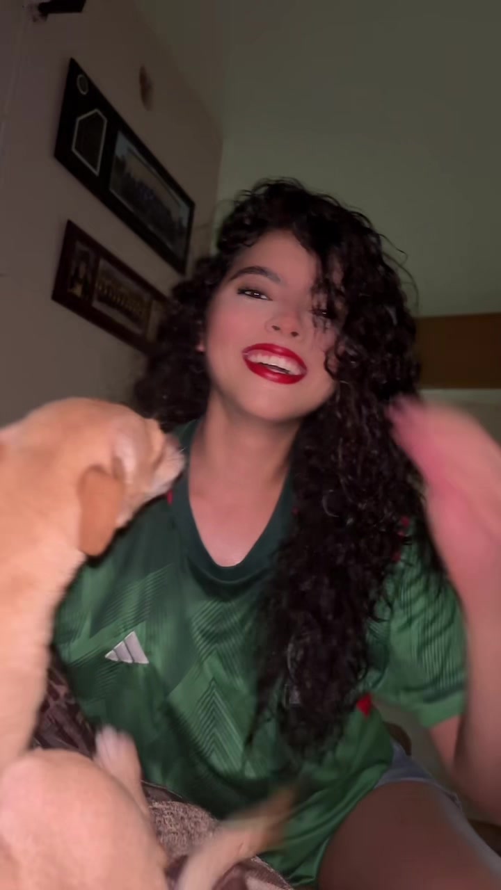 @𝐀𝐥𝐞𝐜𝐱𝐚 𝐂𝐡á𝐯𝐞𝐳