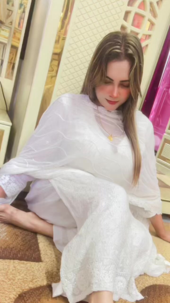 @👸🎀  𝒫𝓇𝒾𝓎𝒶  🎀   👸