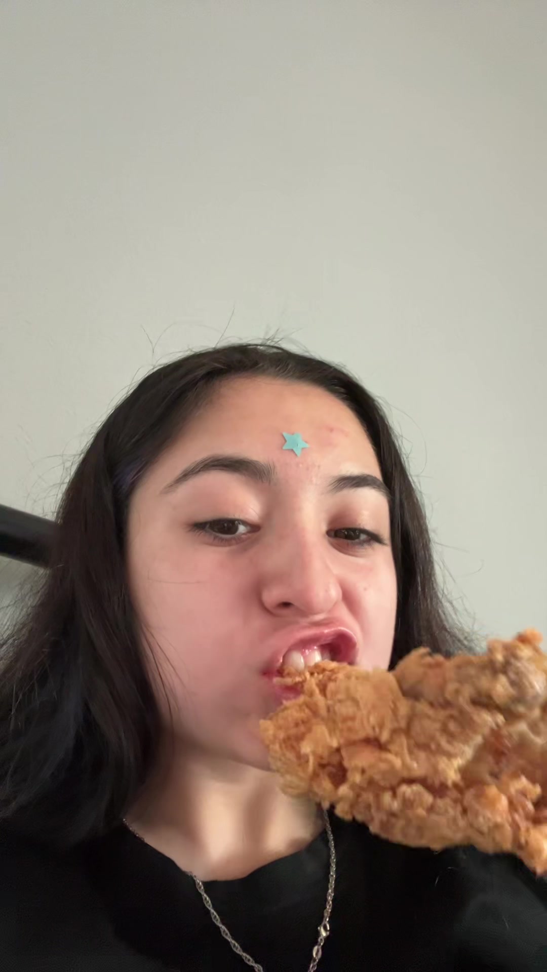 @D1 bicep biter