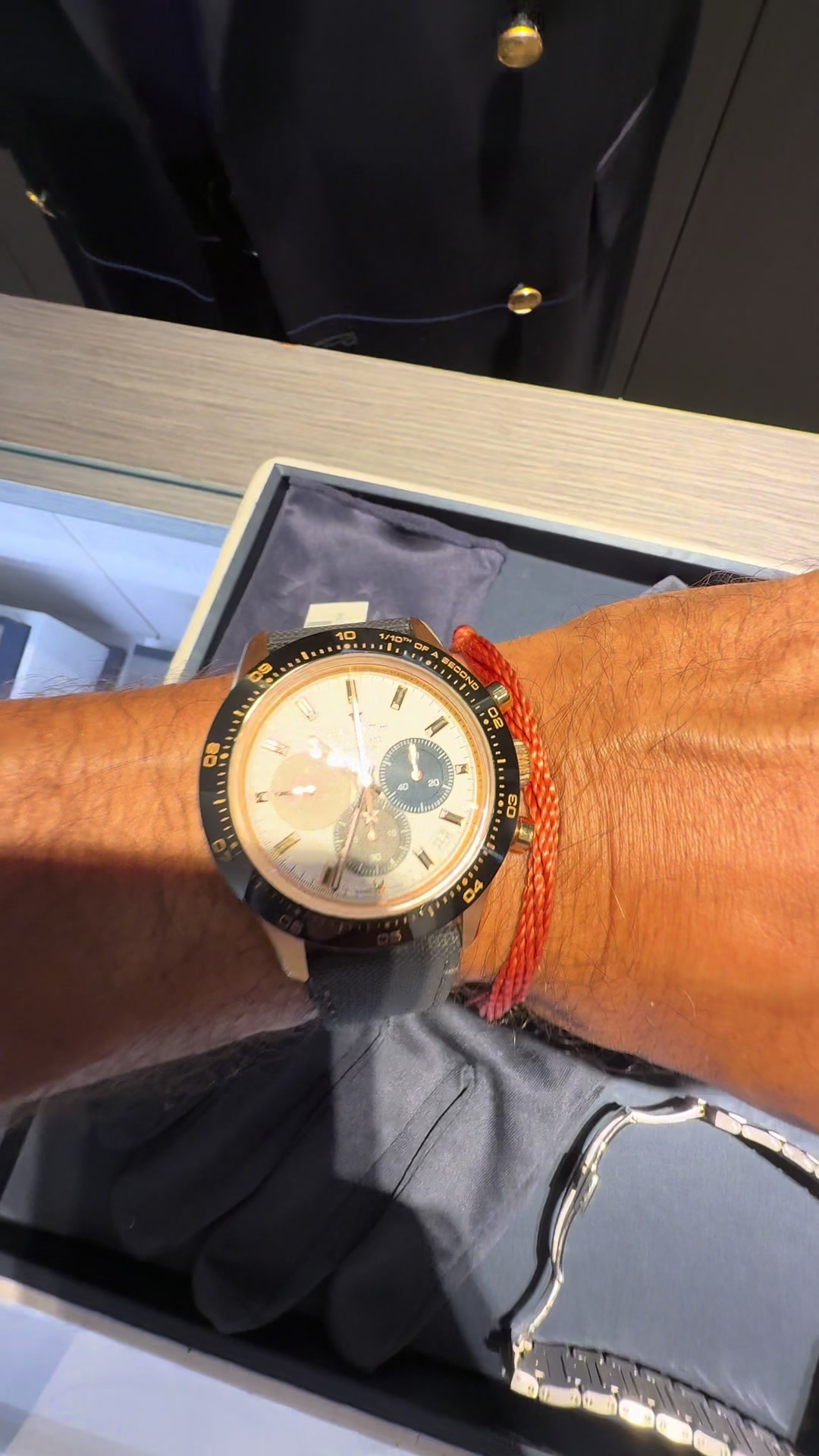 @watchwithnico