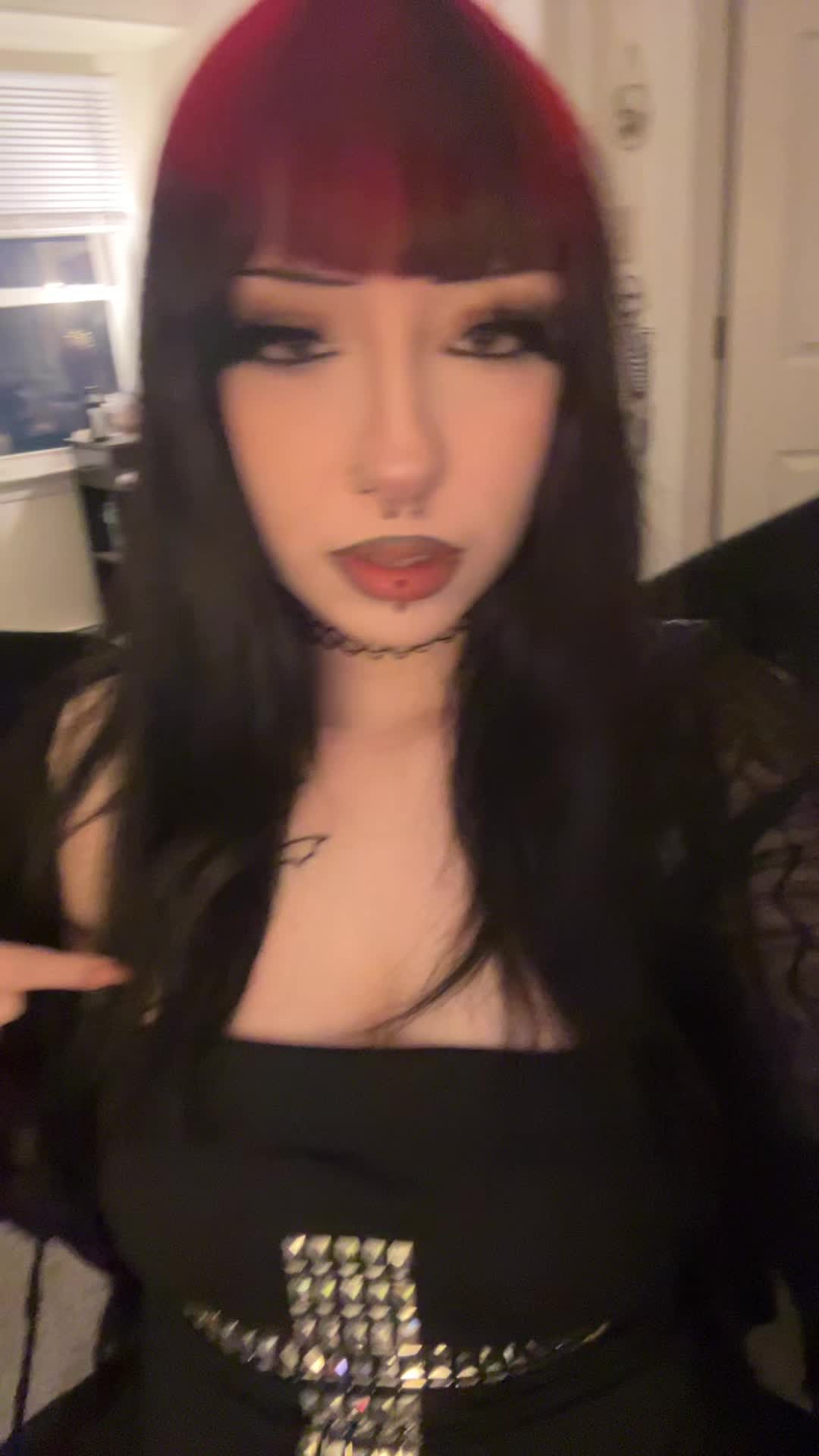 @grey🧛🏻♀️