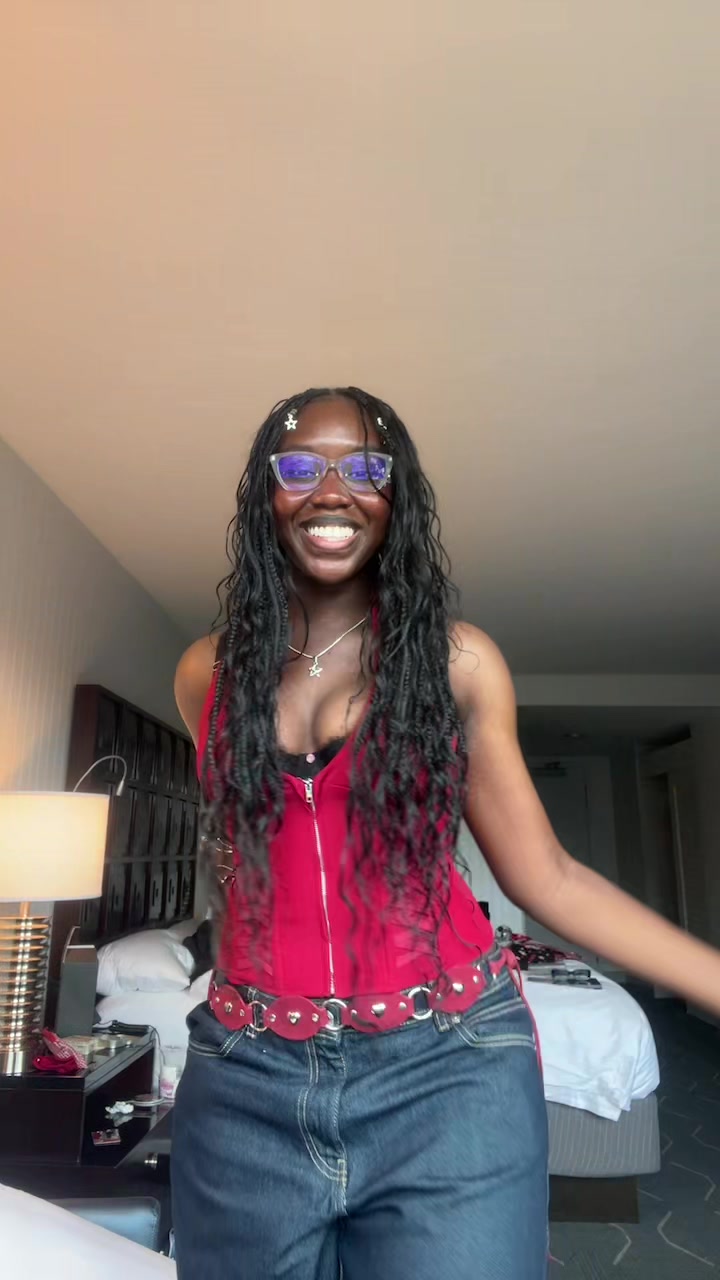 @Krystalealloux