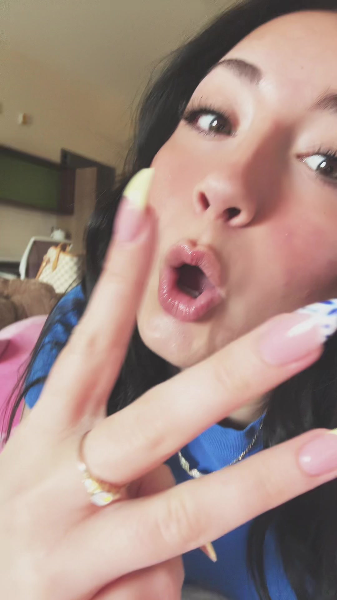 @Ashlynn Gray