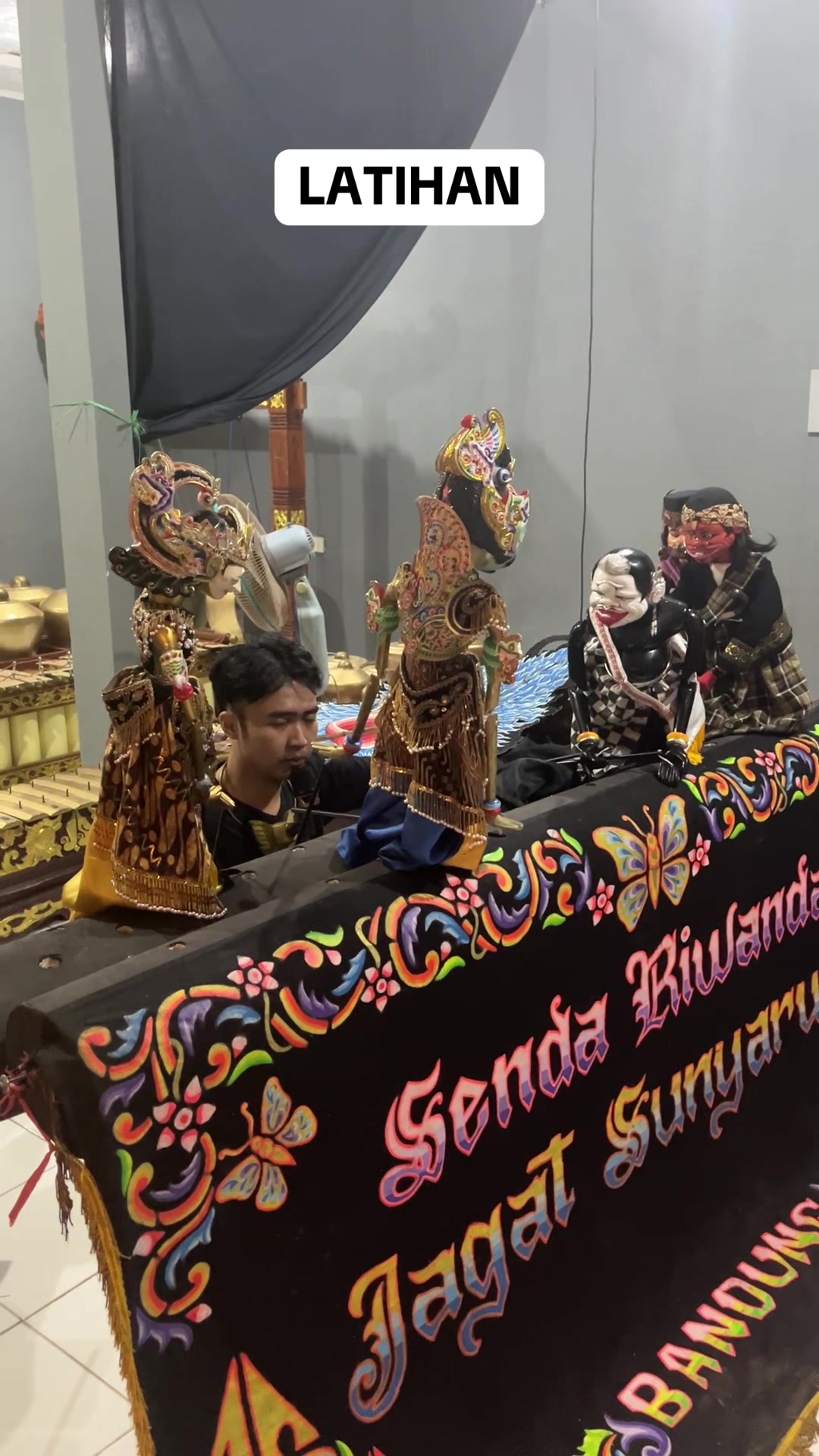 @Dalang Sénda Riwanda