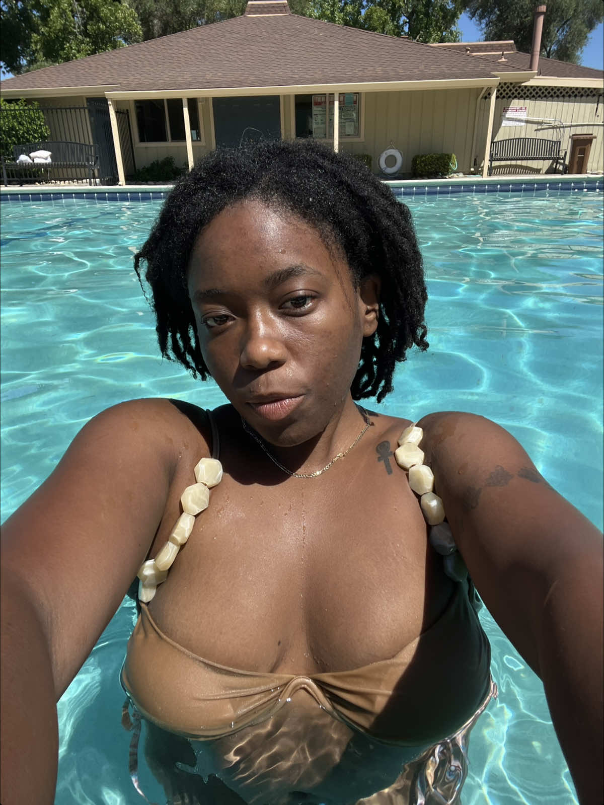 @moneyemony