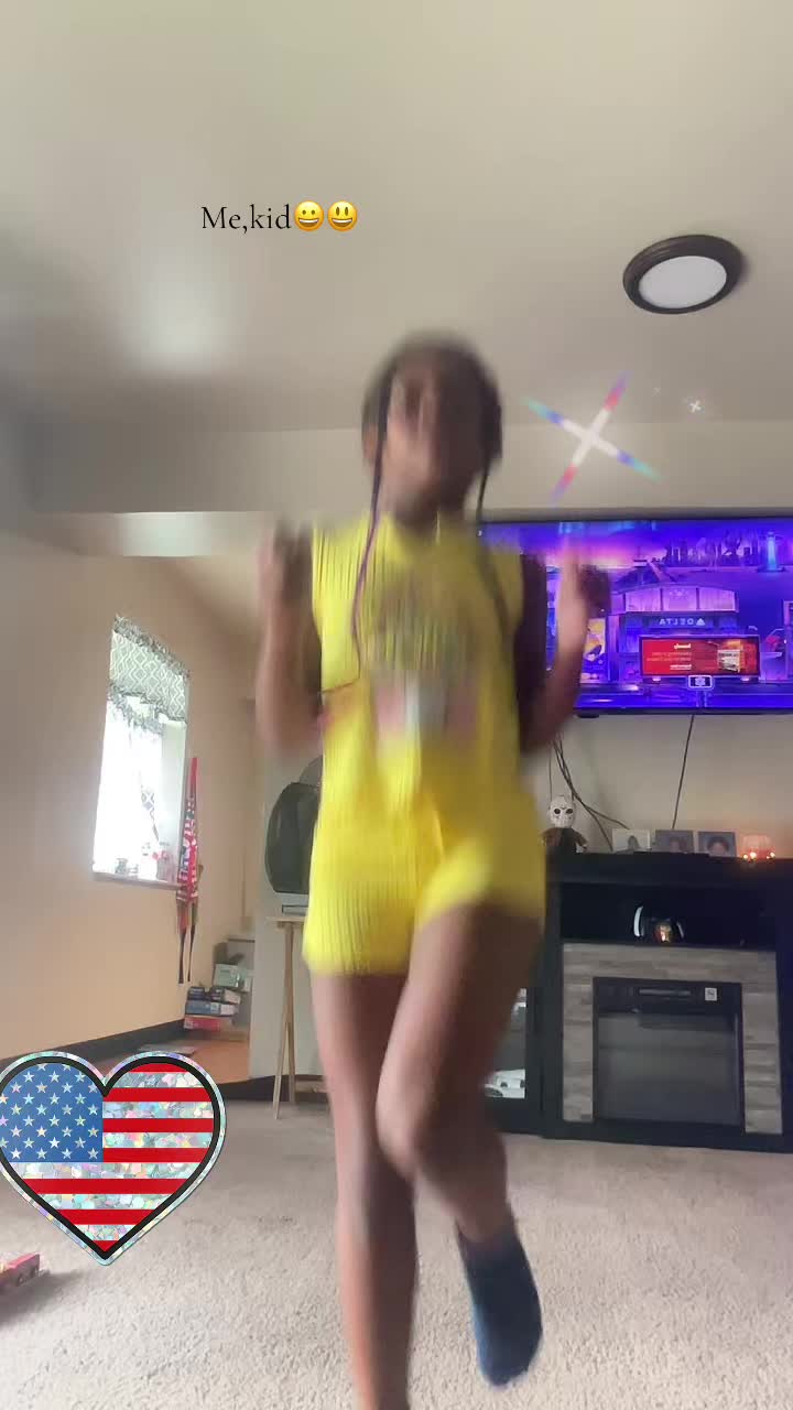 @iwannabelyr3