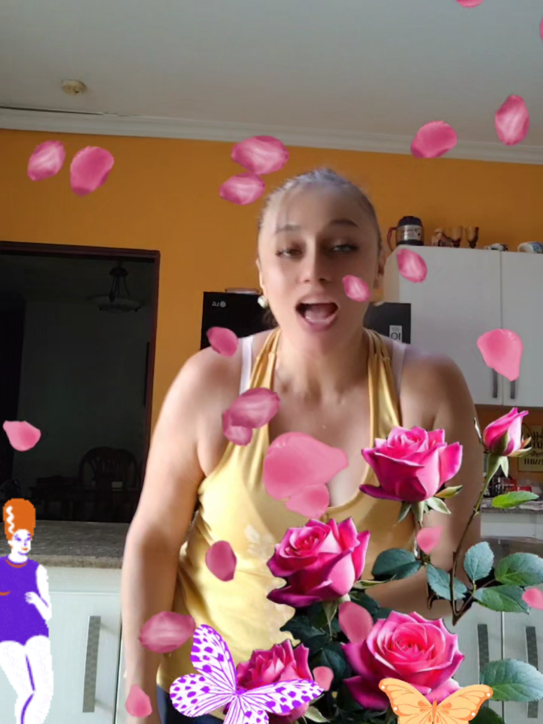 @ThaityRozOficial