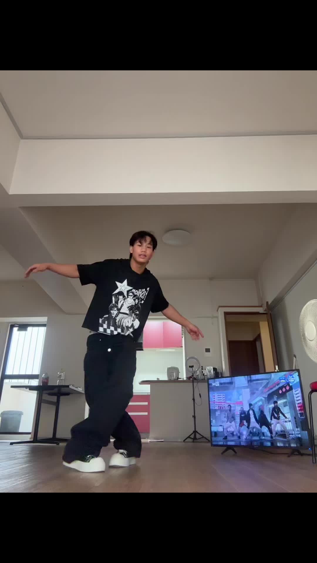 @๐๐๐๐๐๐ ๐