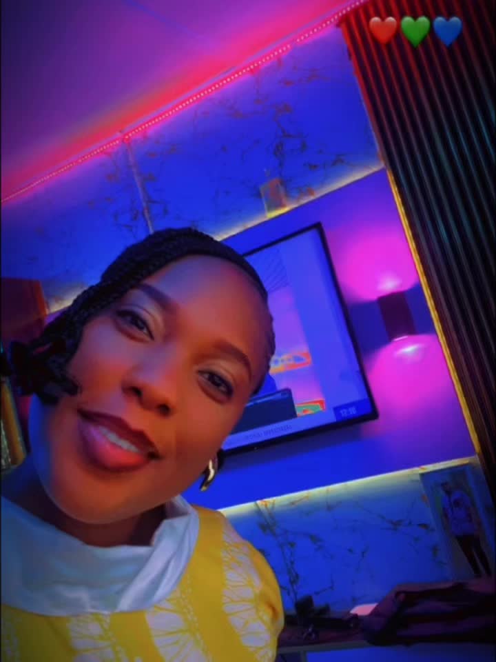 @ESTHER_TALKS🎤 ✨