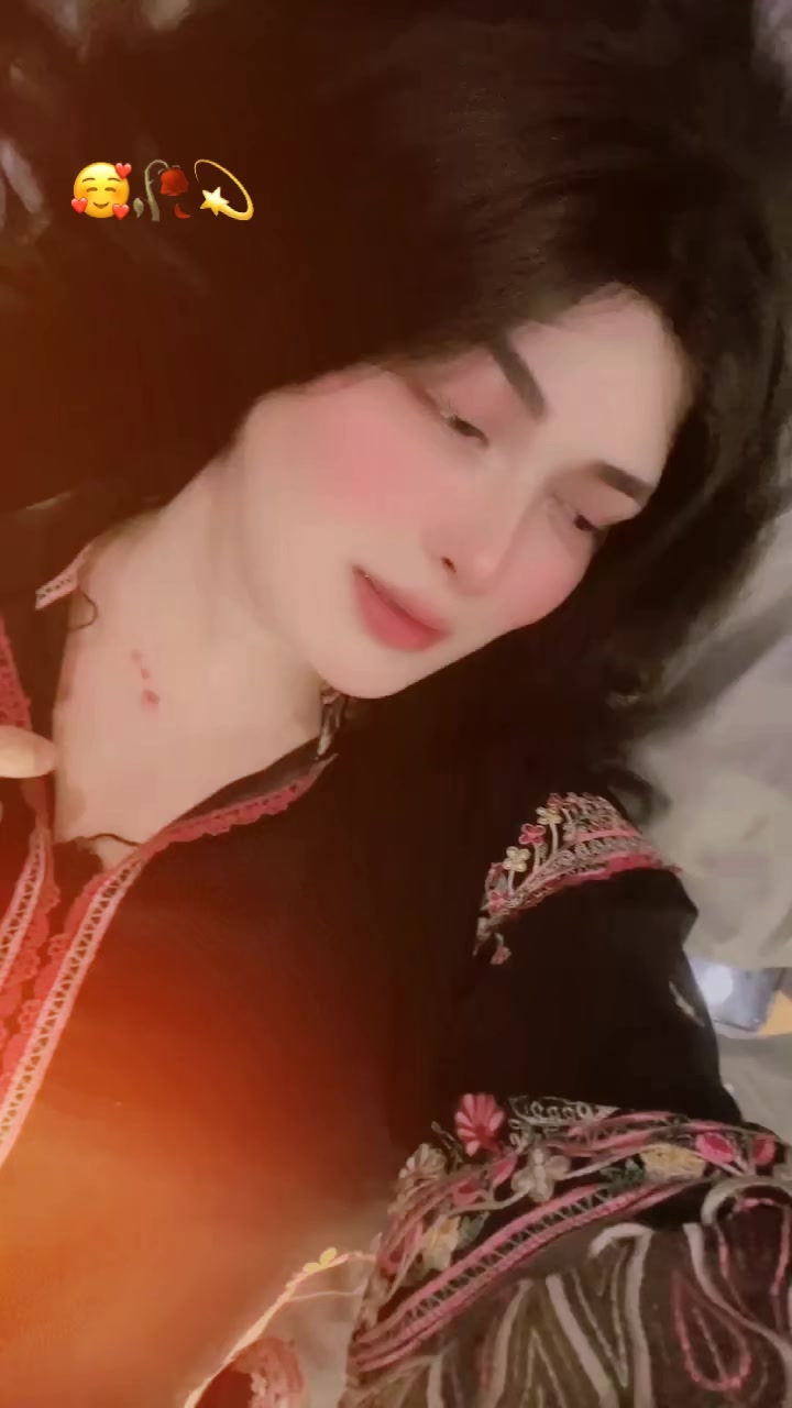 @Alizay_shah
