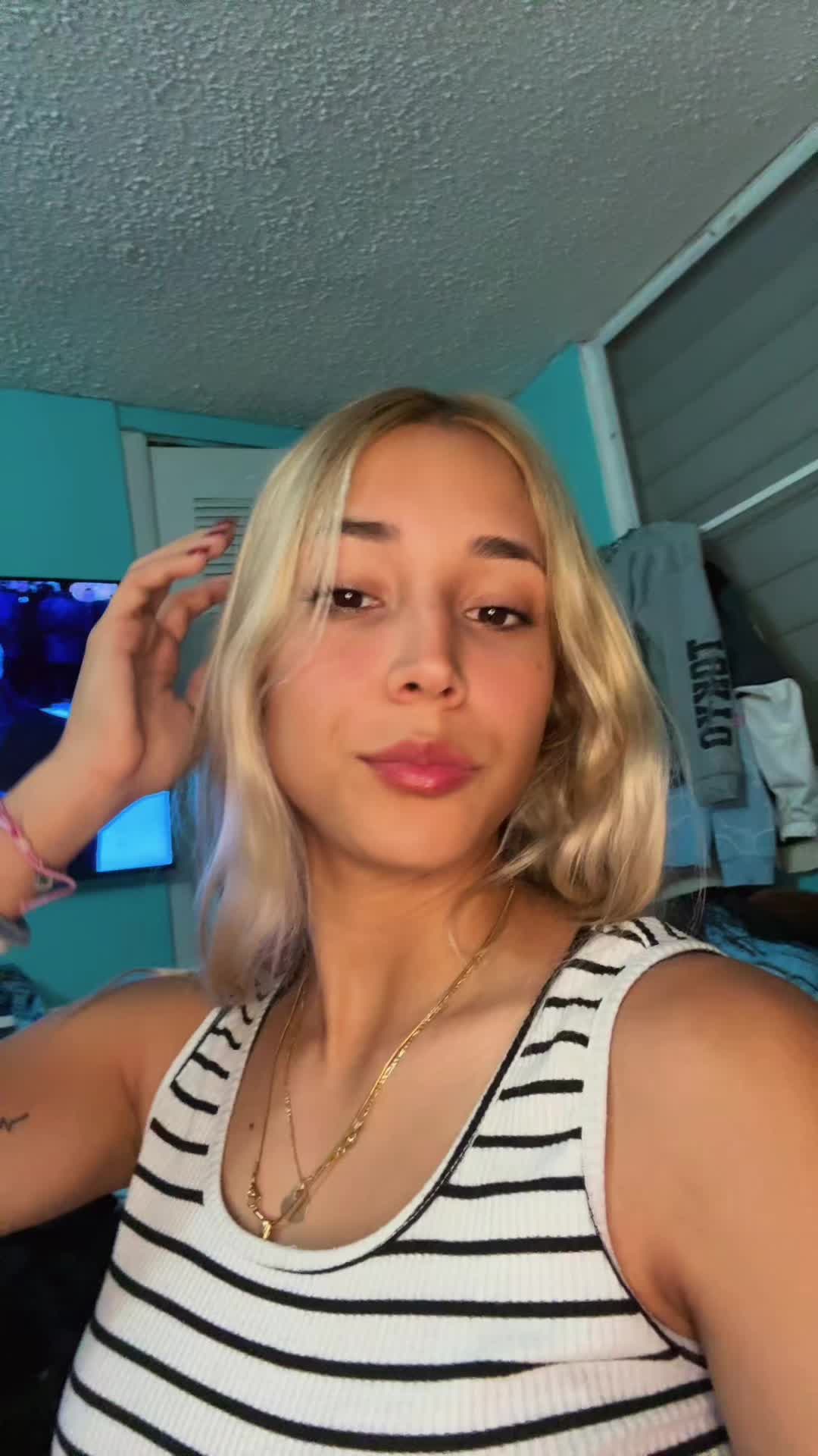 @Nayeli💎