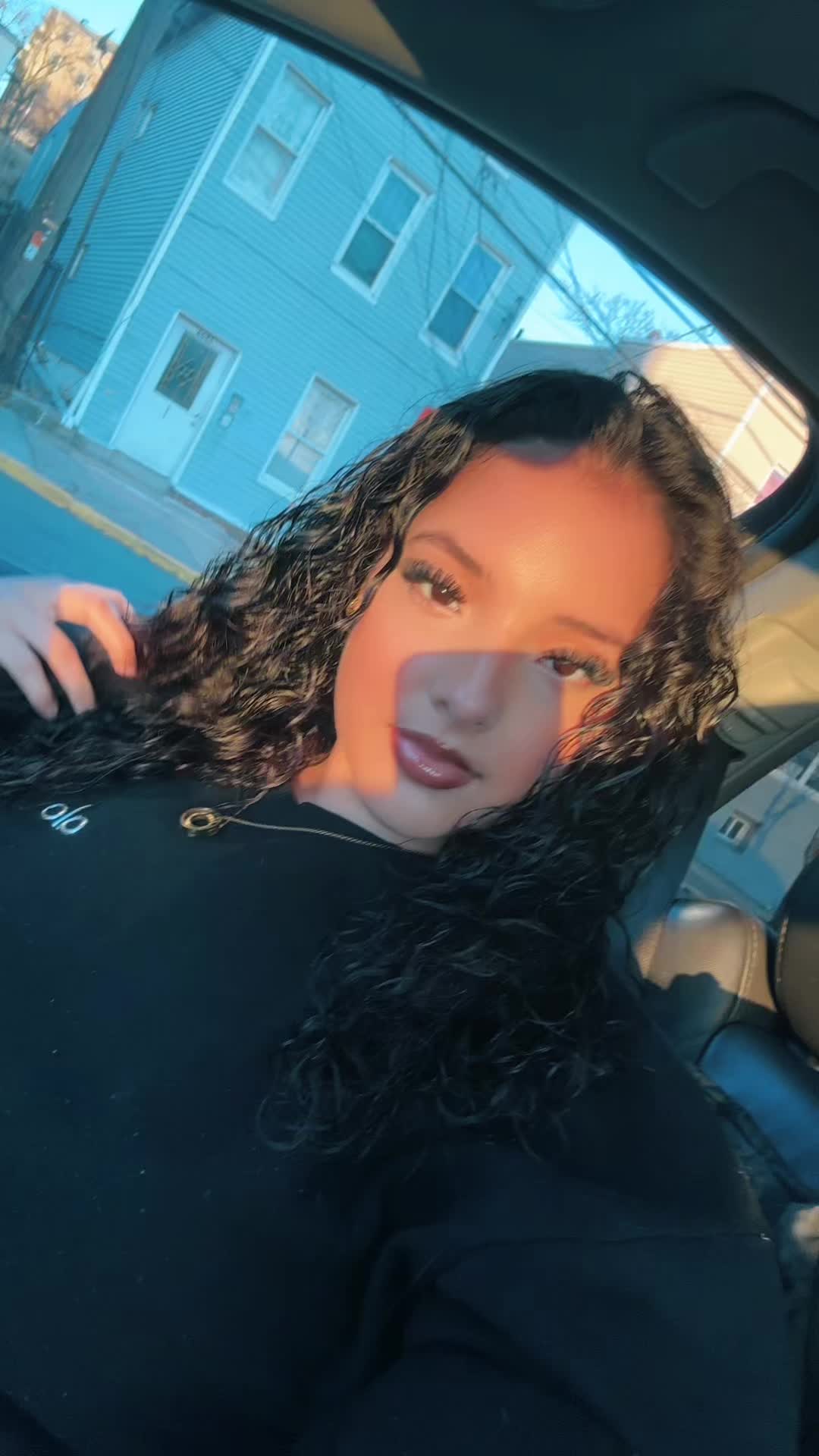 @Kiara💋
