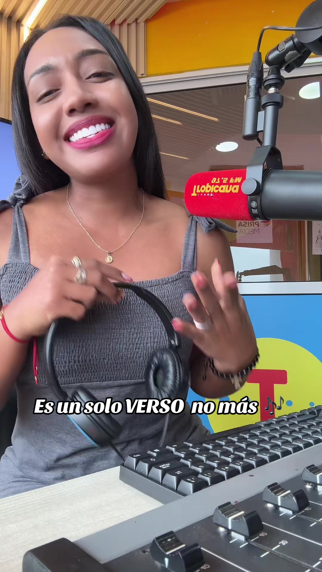 @MORENAZA