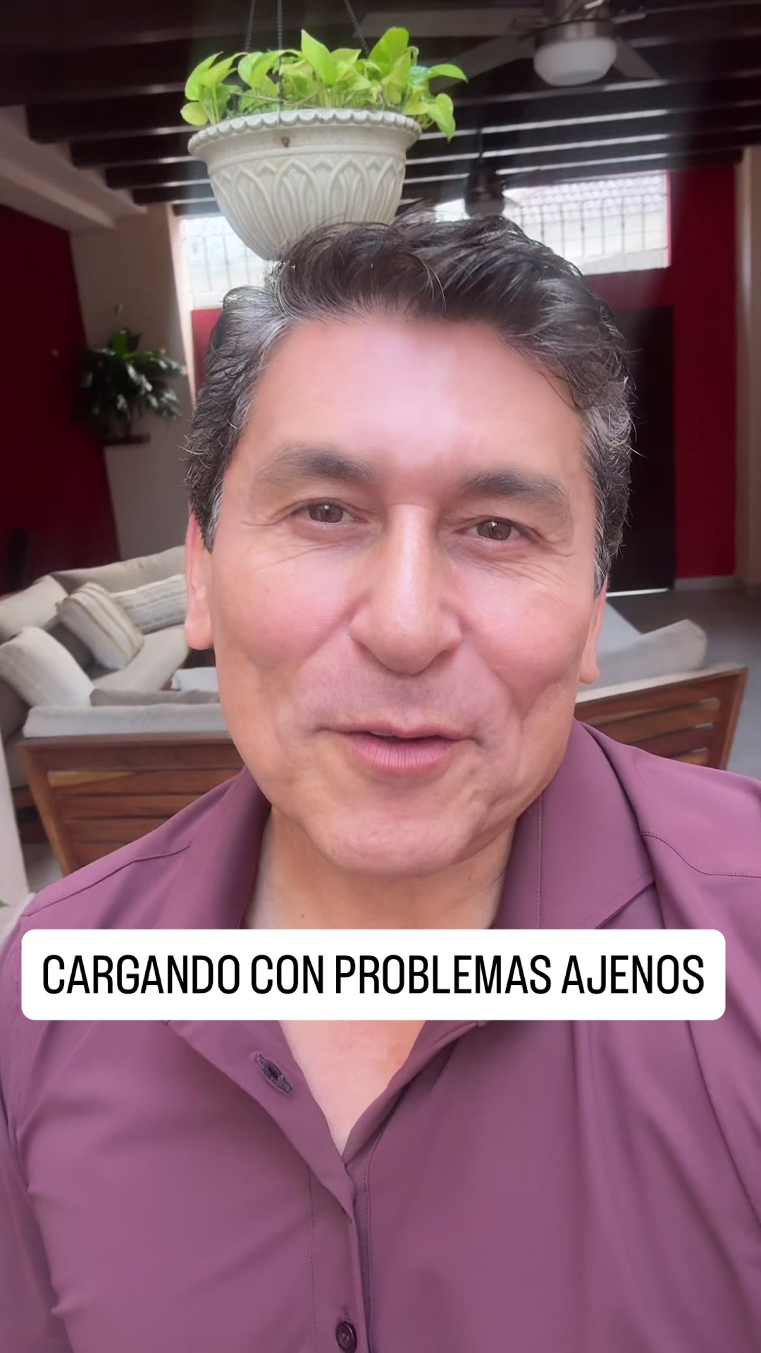 @César Lozano
