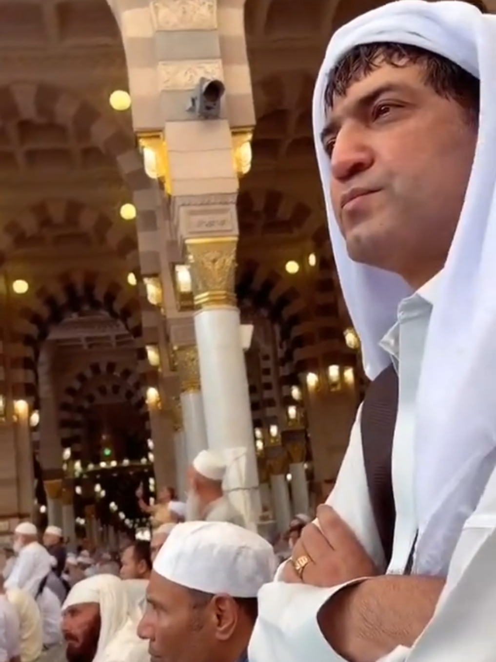 @🤍♛𝙎𝙠♛🤍