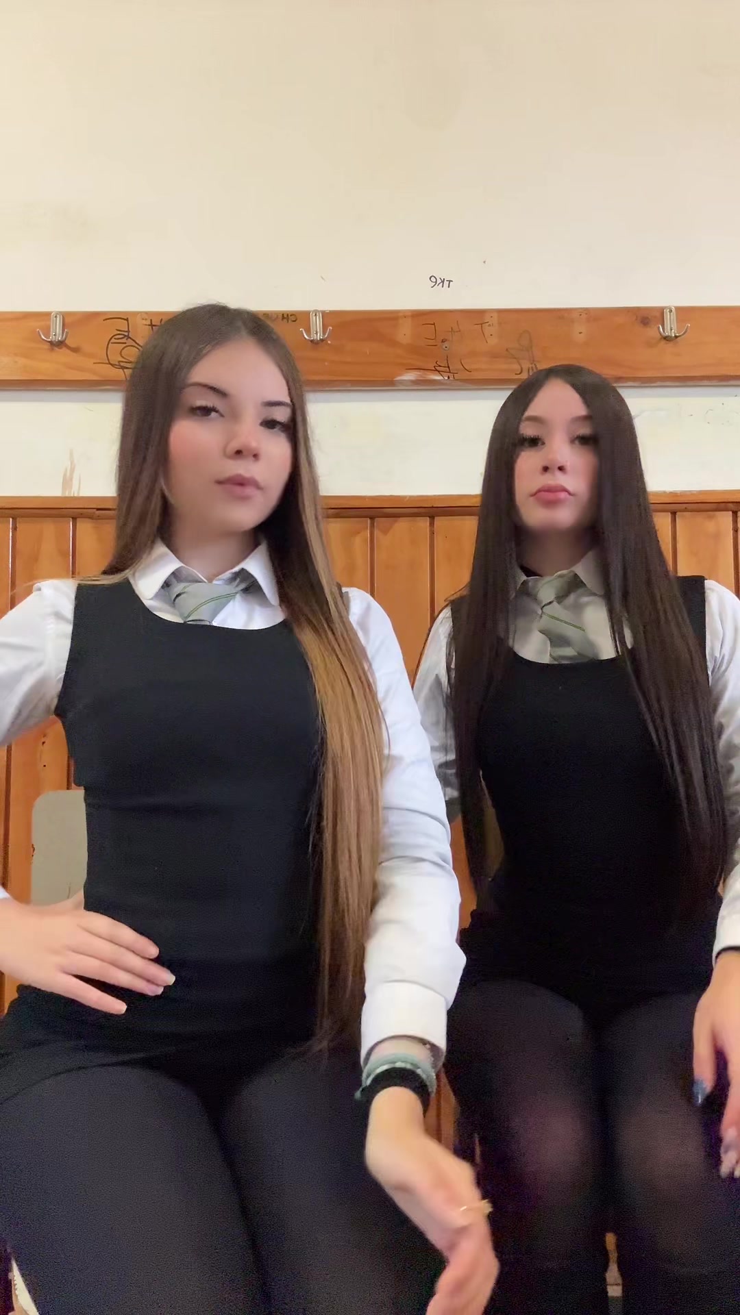 @consstanzav.zz