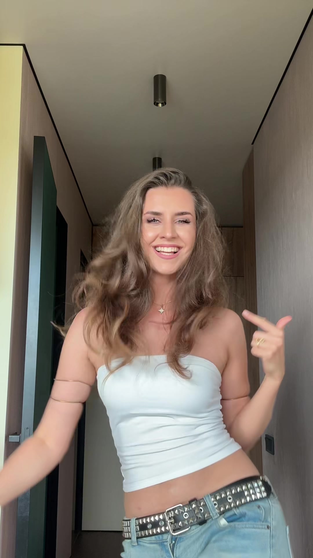 @XELAKSIRI