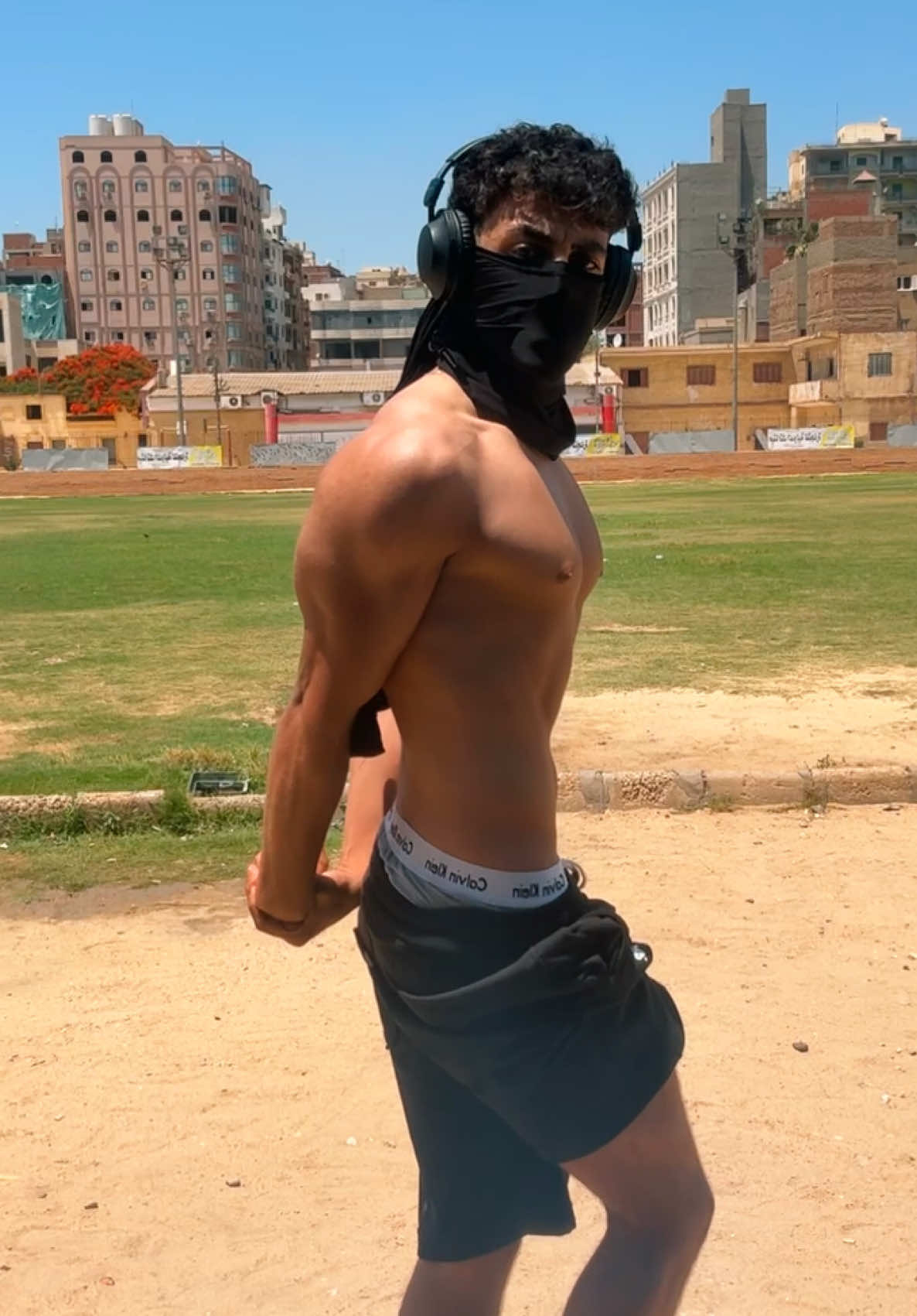 @عمو زين الجارحي 🤨☝🏻