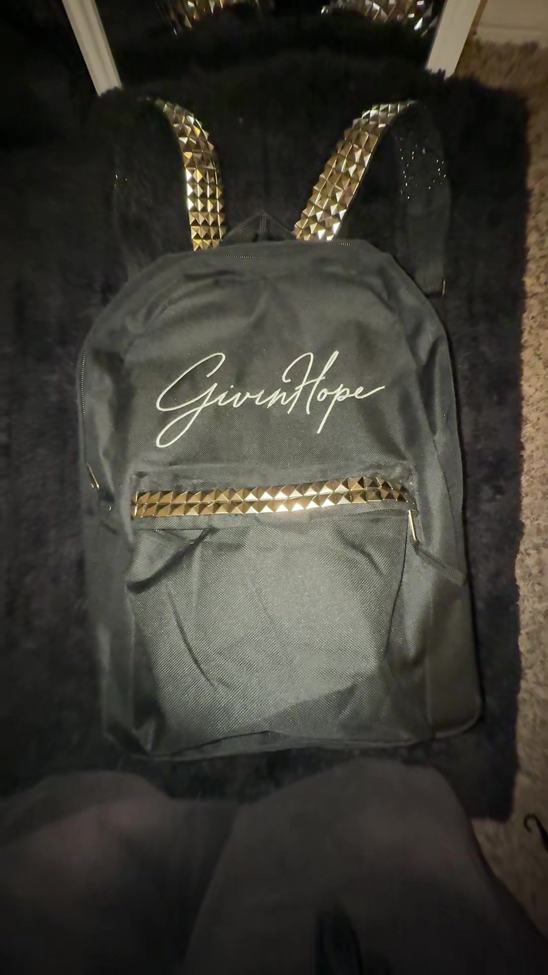 @Givinhopes