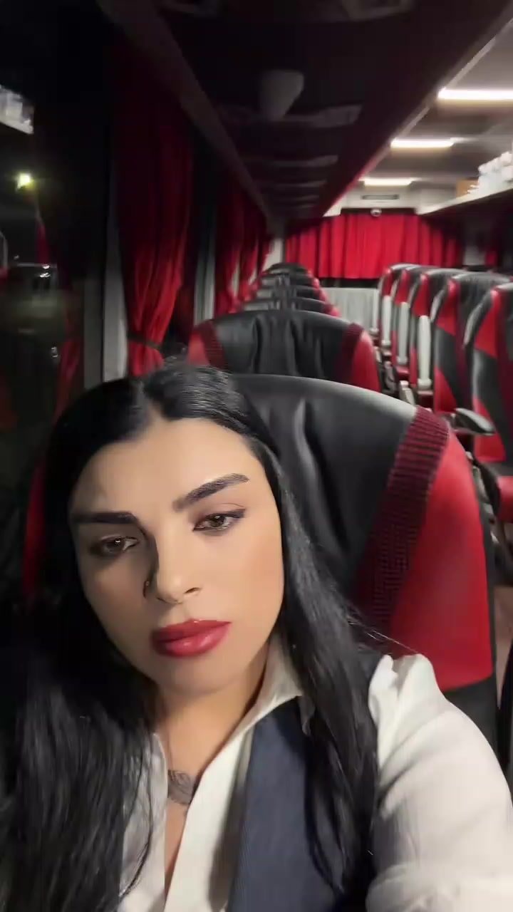 @Karagül (Merve) diva 🖤🩷
