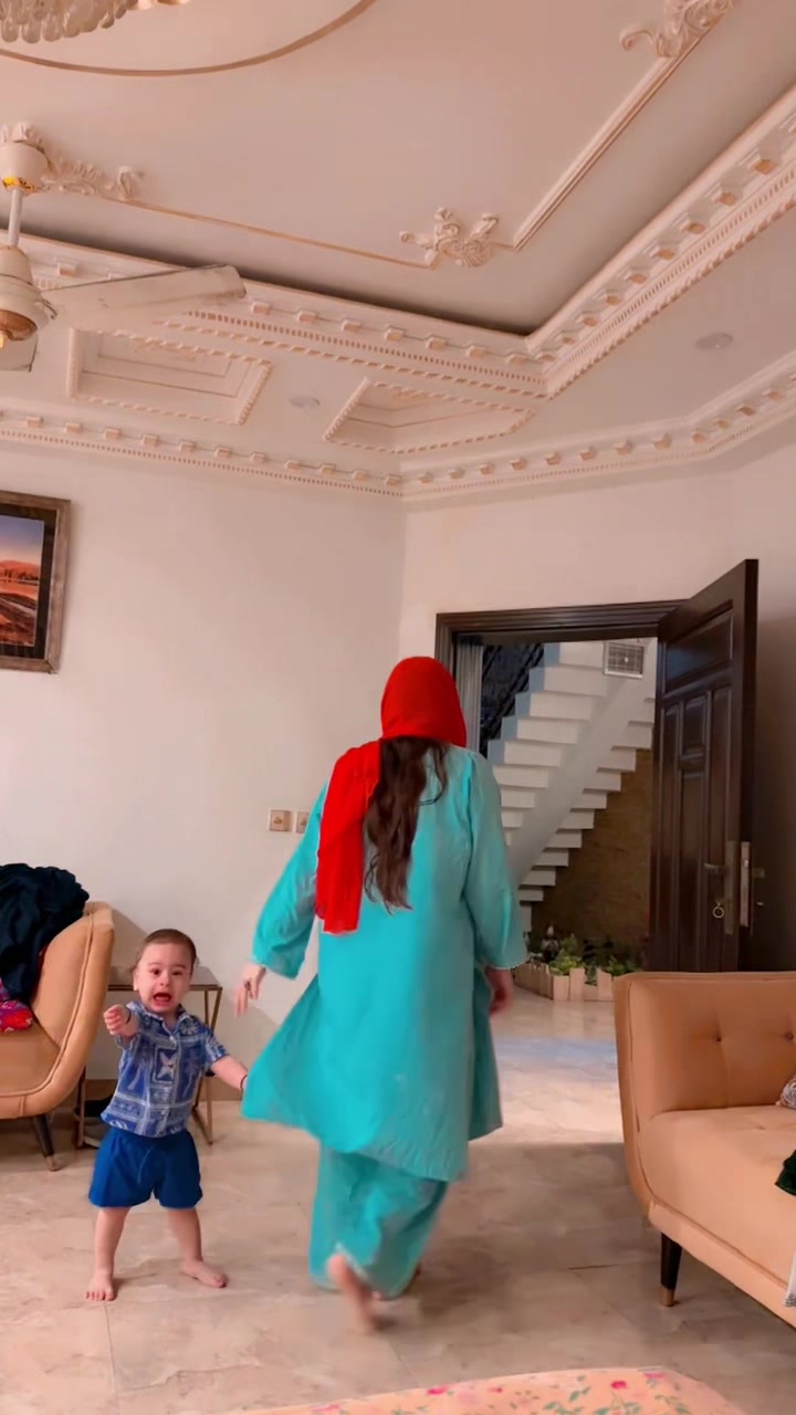 @Laila Khan