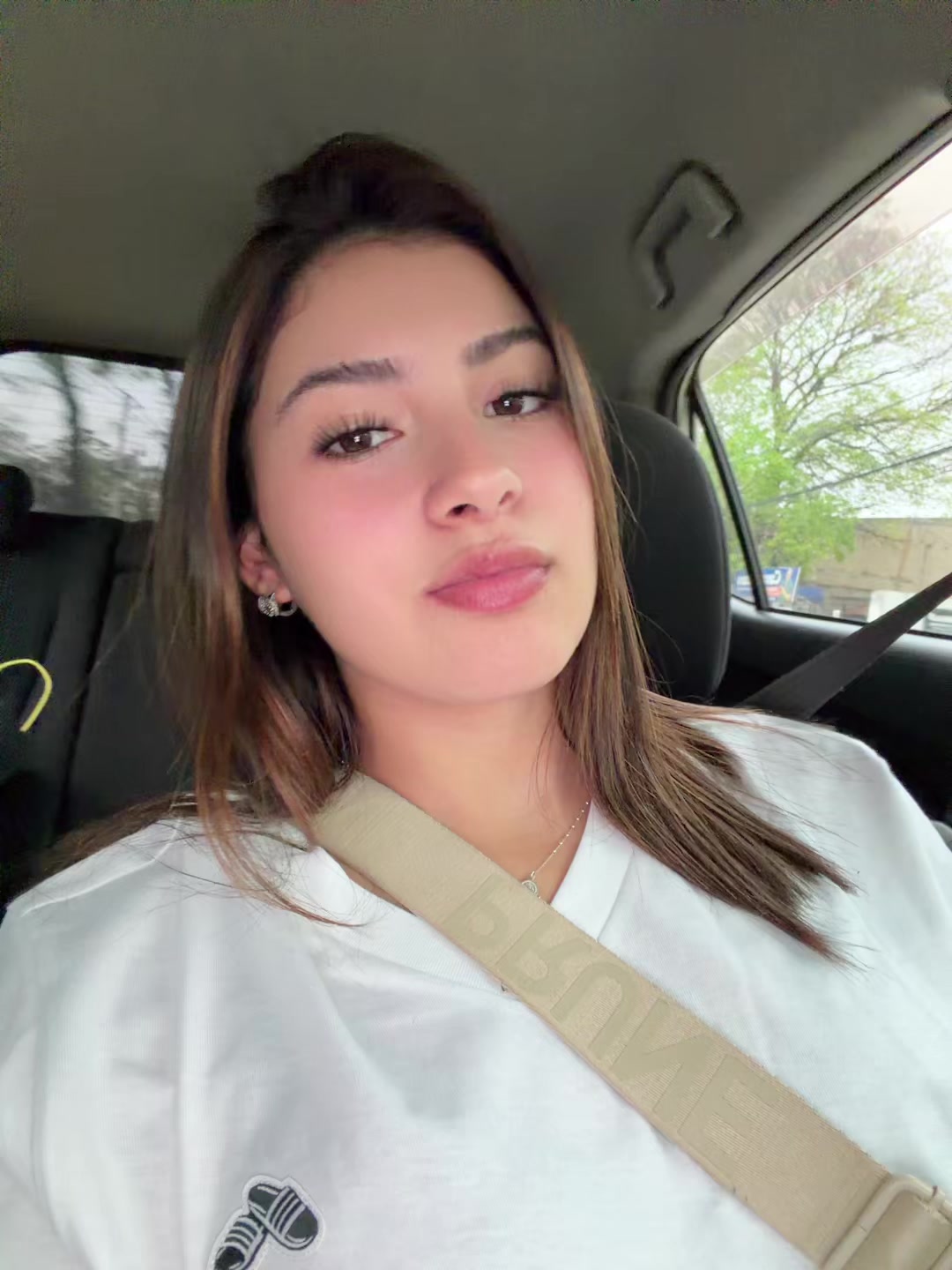 @Camila