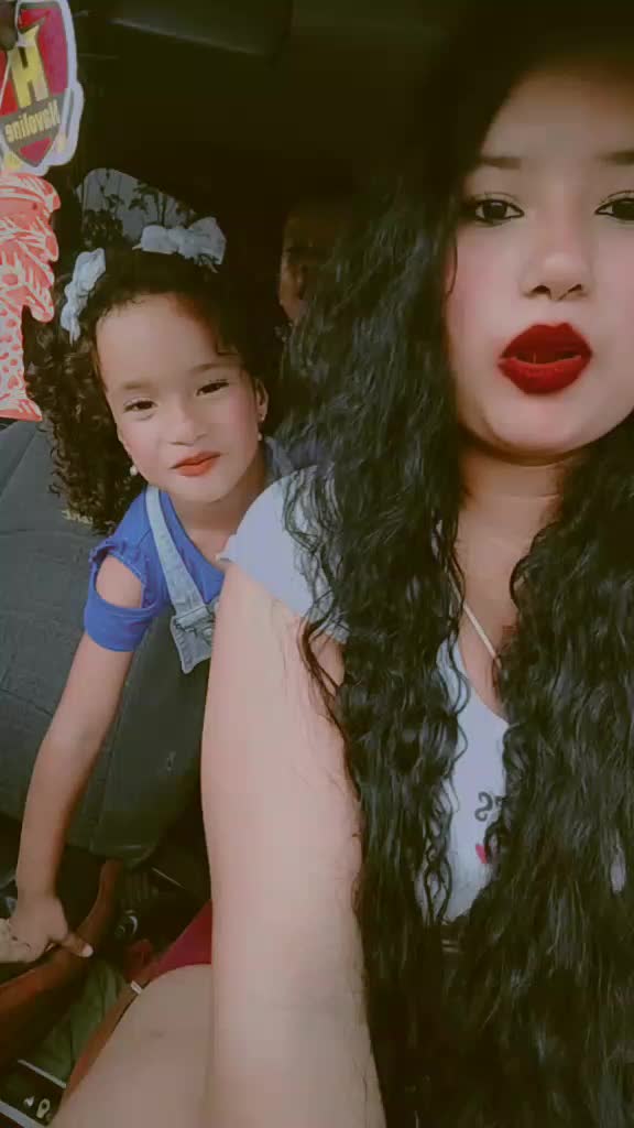 @Mely🦋