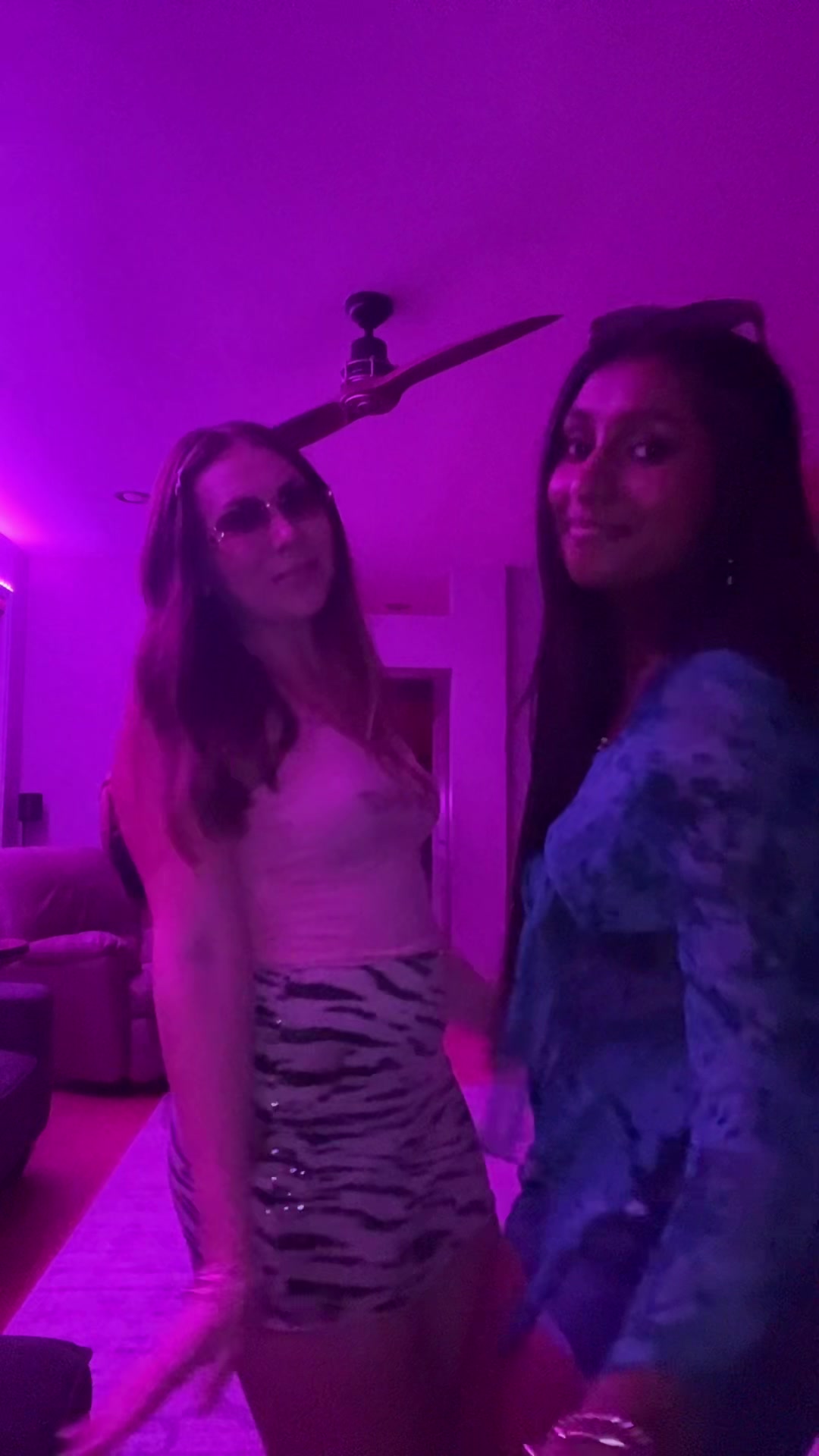 @bella