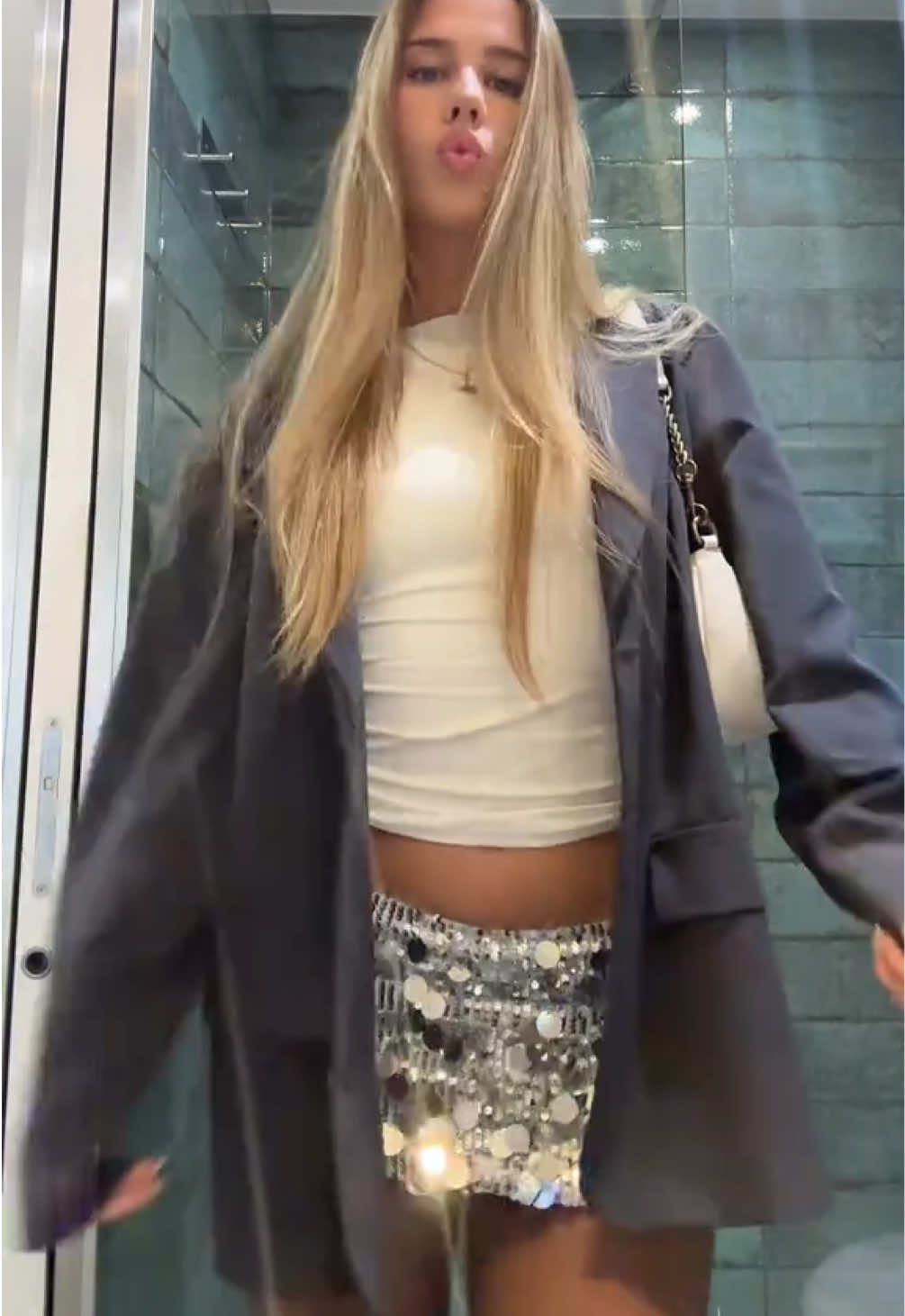 @ellie