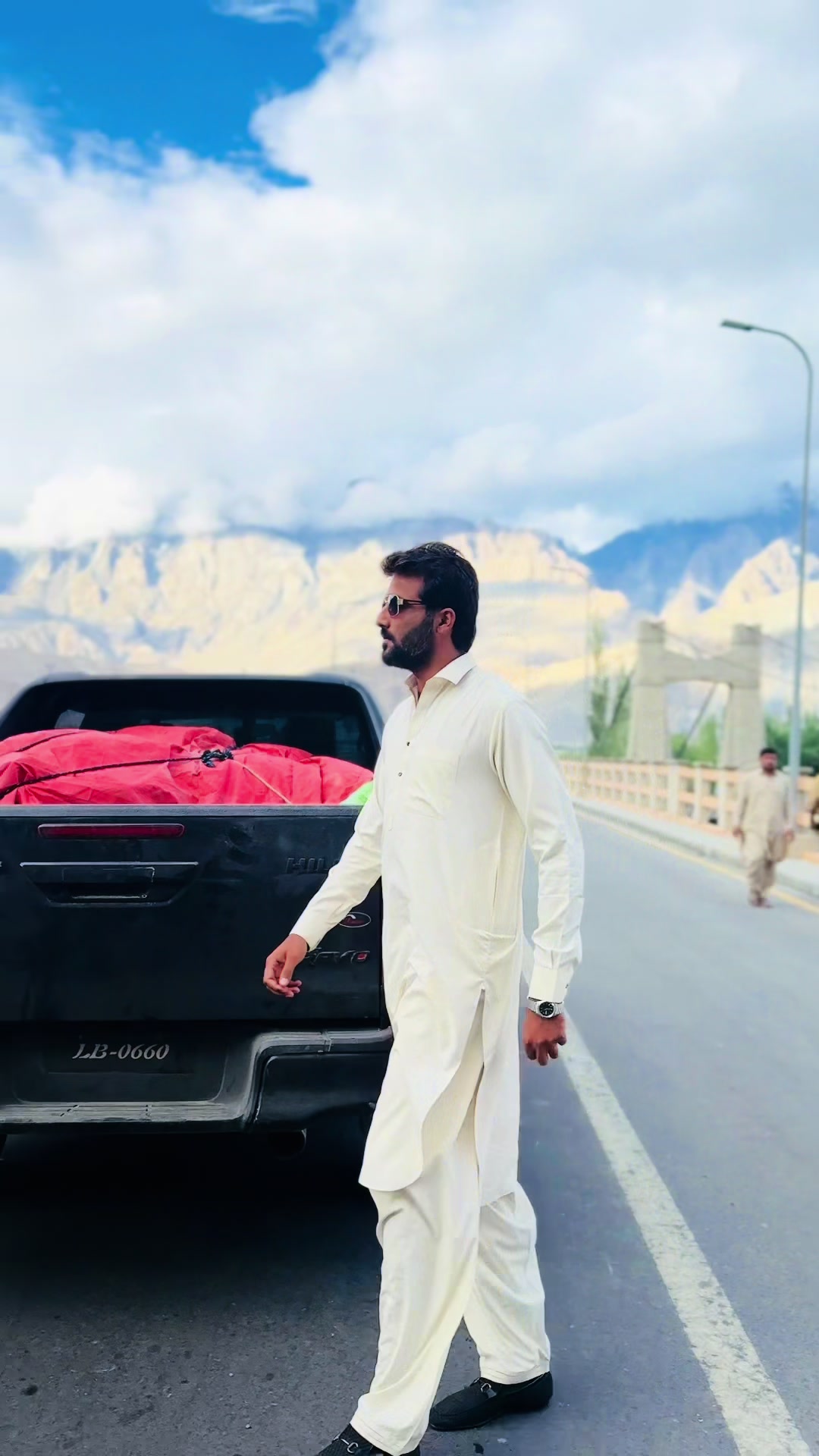 @Ahmad NaWaz Nigana 👑