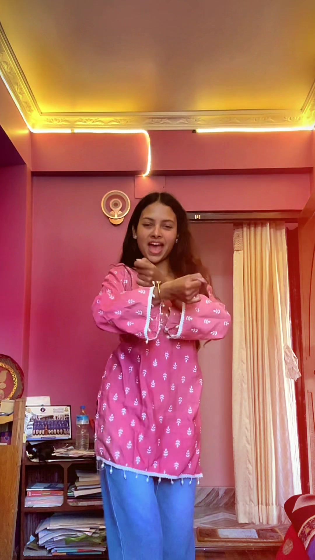 @Prashamsa ydv🧿💜