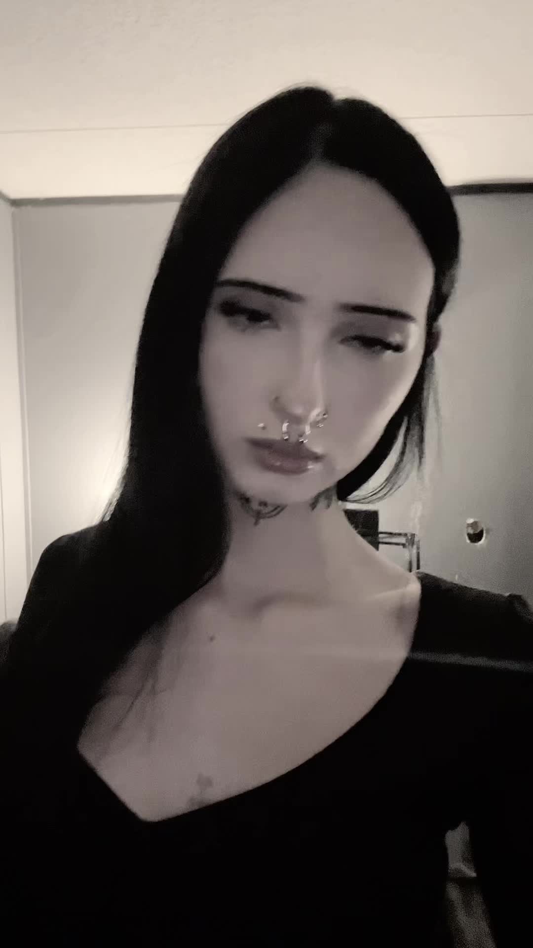 @skylynn
