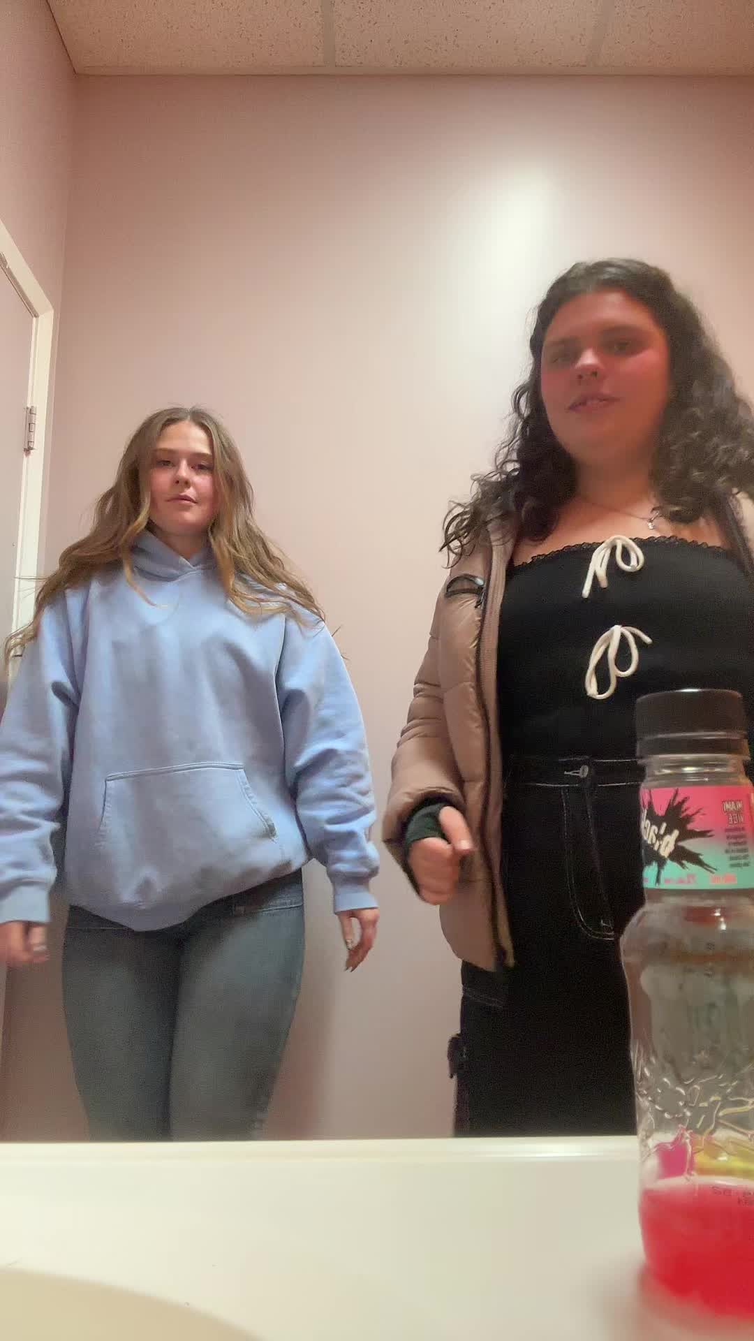@Elise