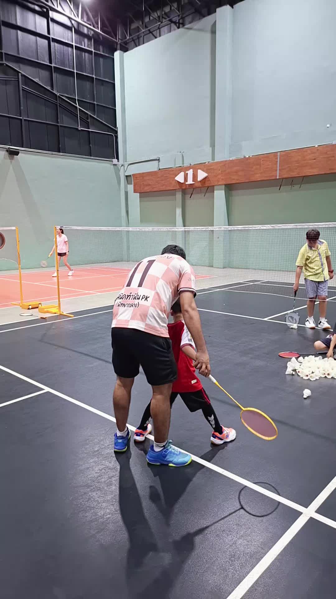 @KrutonBadminton