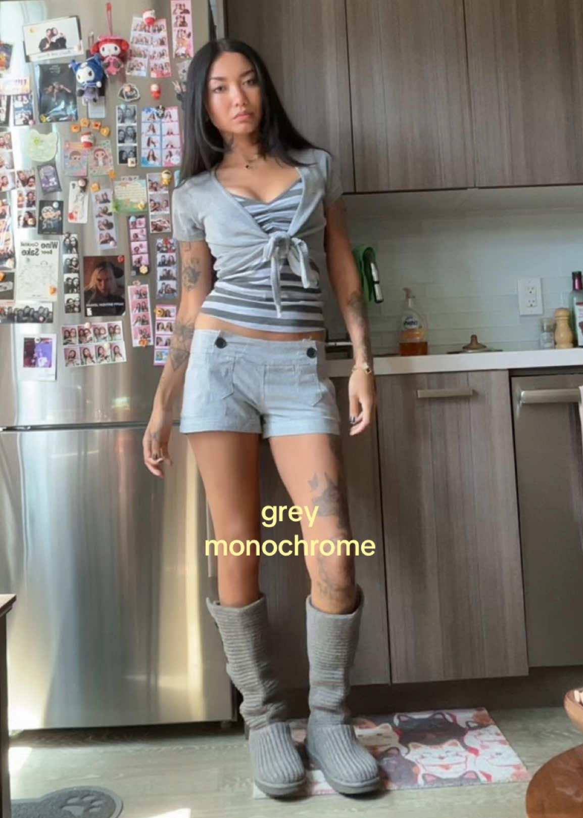 @LipBiteEmoji