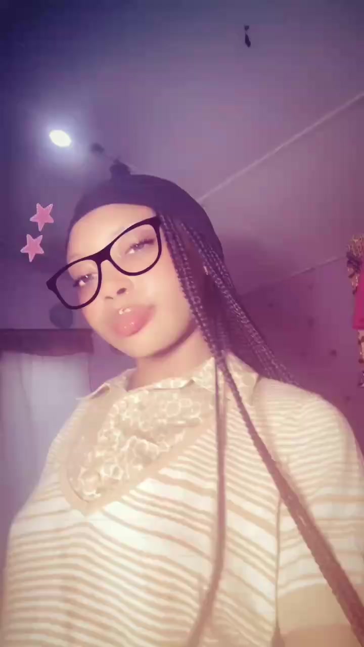 @Aisha🧕💅