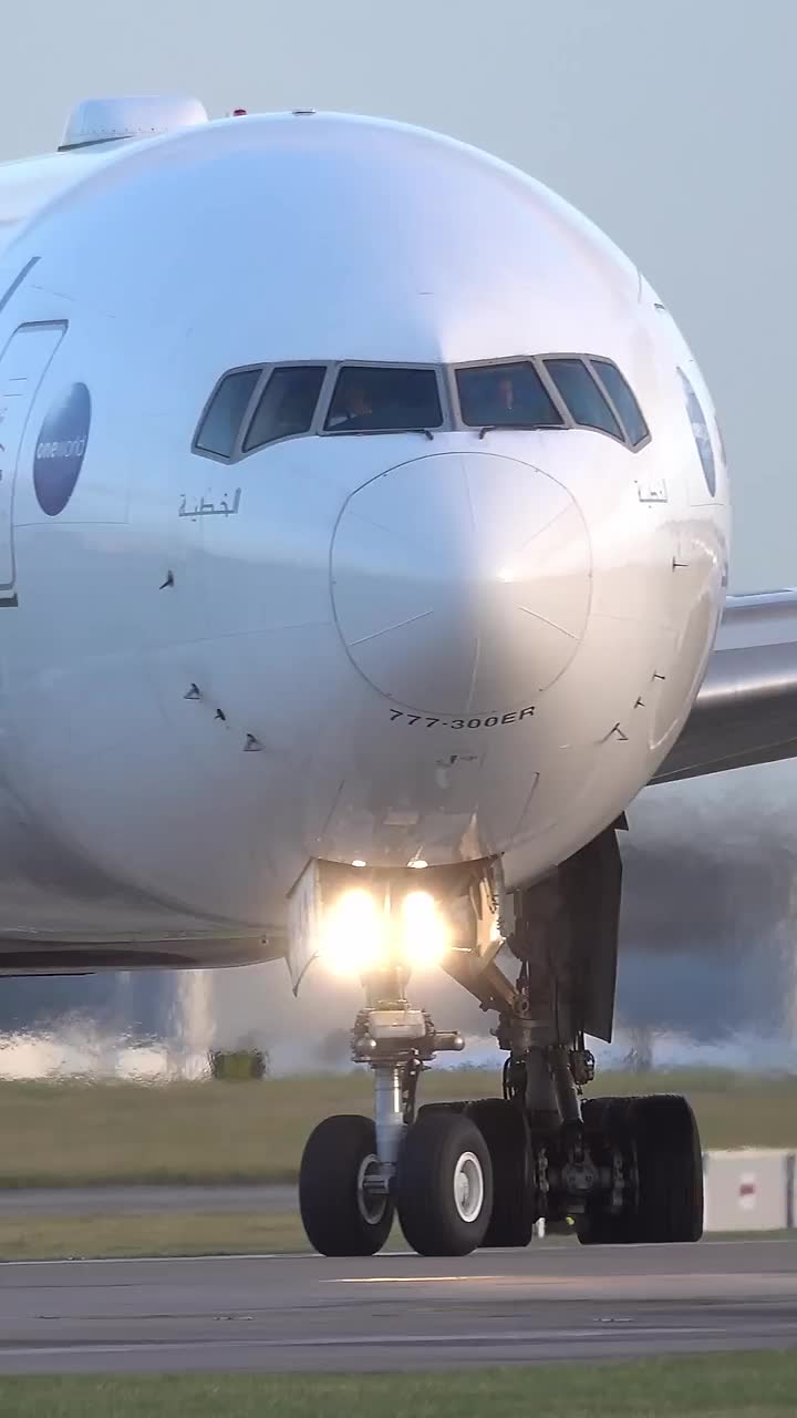 @🧑✈️ ✈️CAPTAIN ✈️🧑✈️
