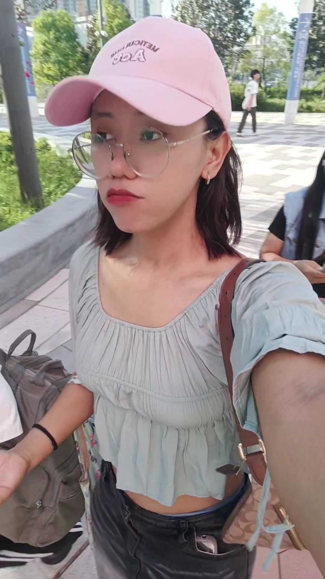 @Nini