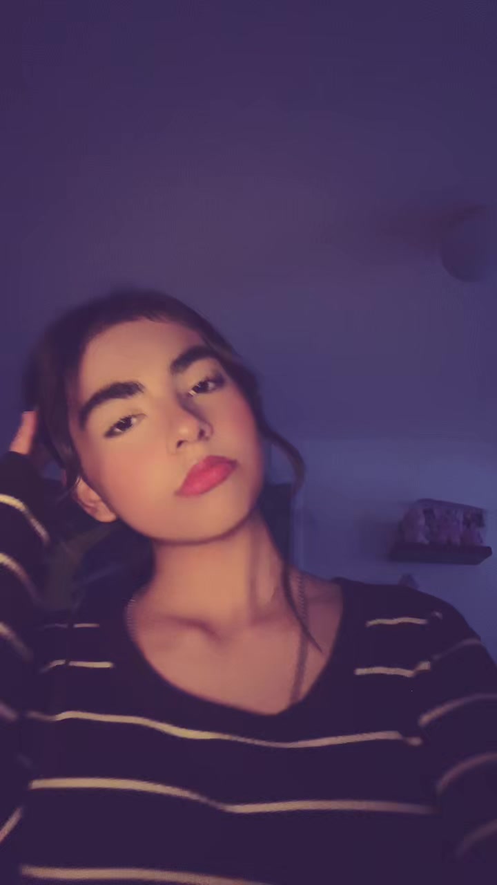 @Adrina🎀