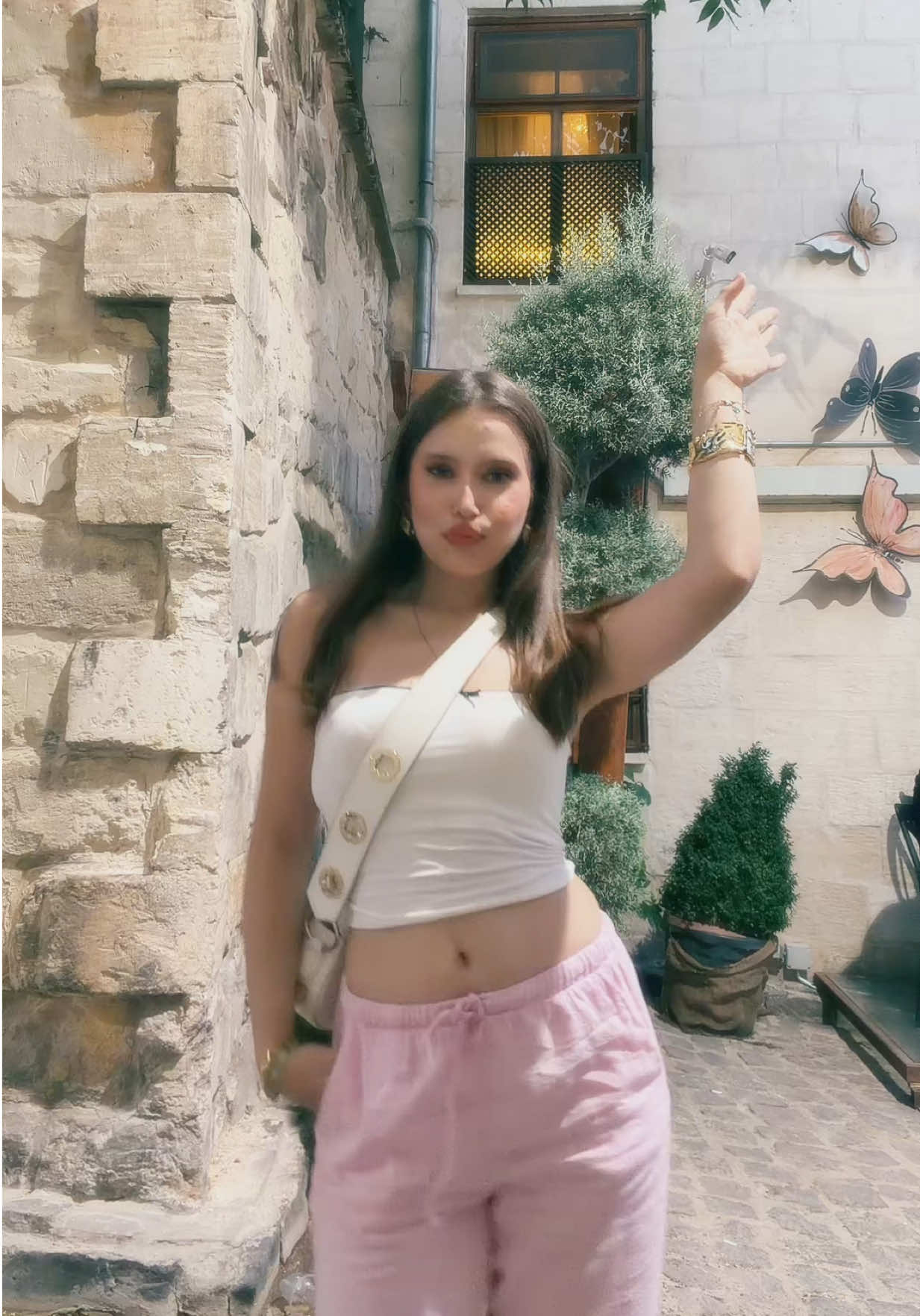 @H🪩