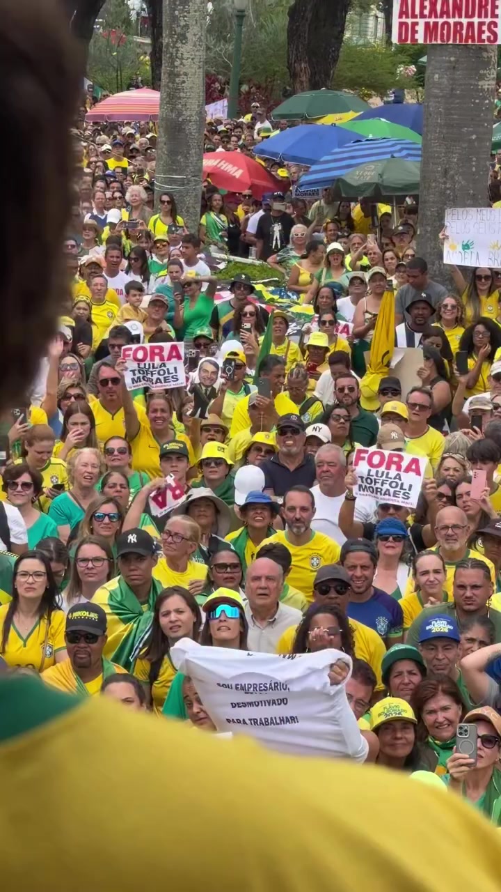 @Deus, p&aacute;tria, fam&iacute;lia