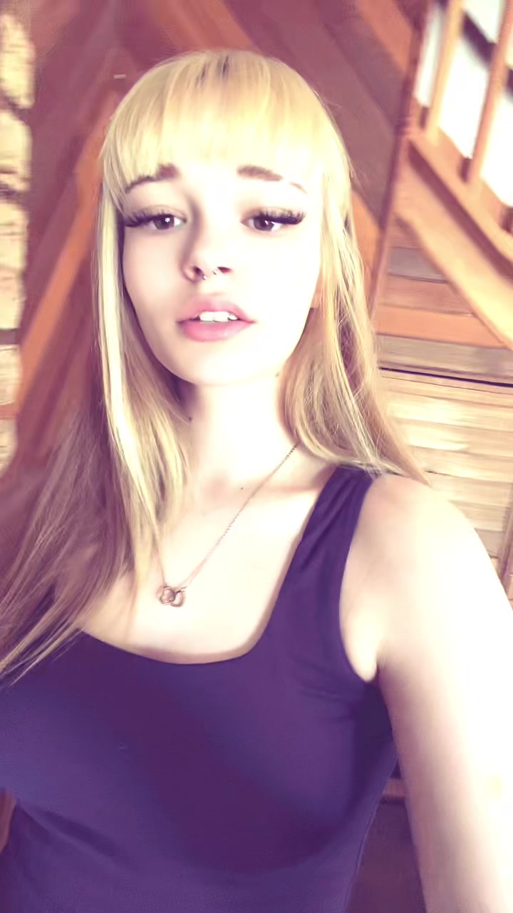 @𝐅