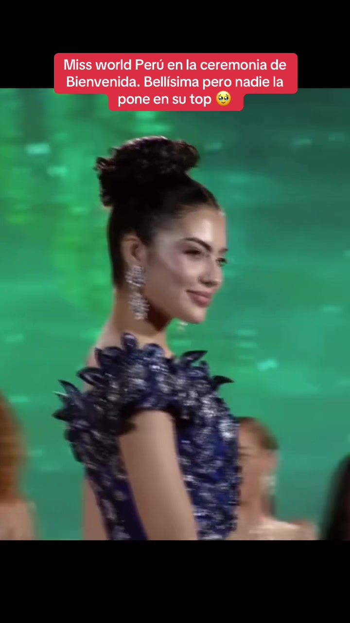 @LatinaUniversal
