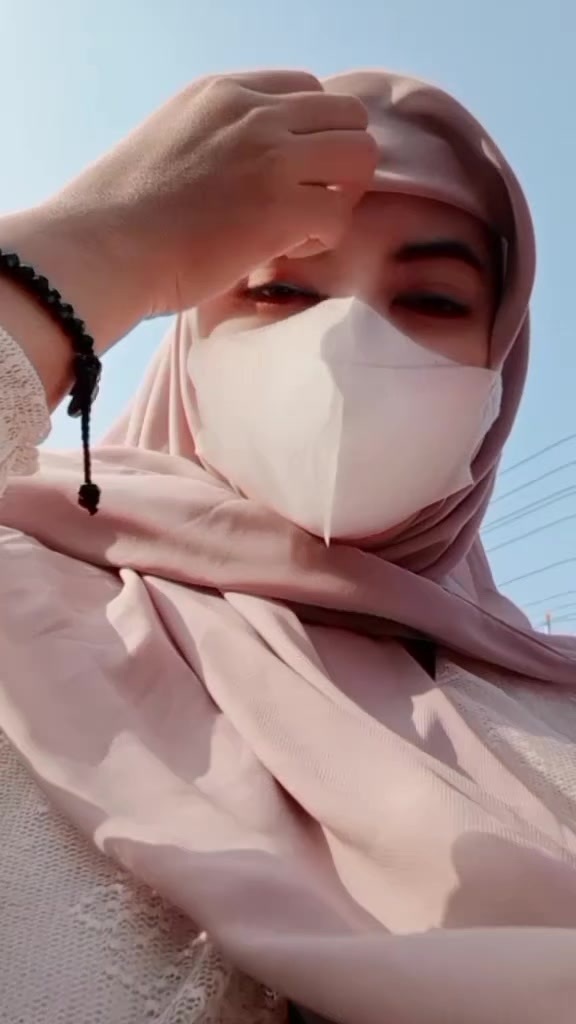 @Dari Kontak Anda