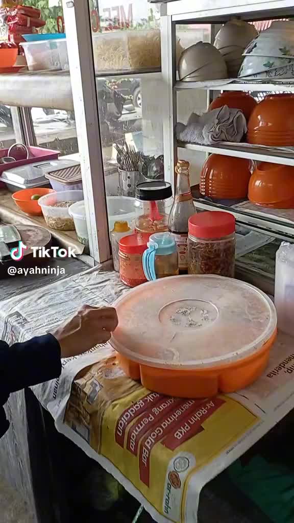 @Tengku Azura