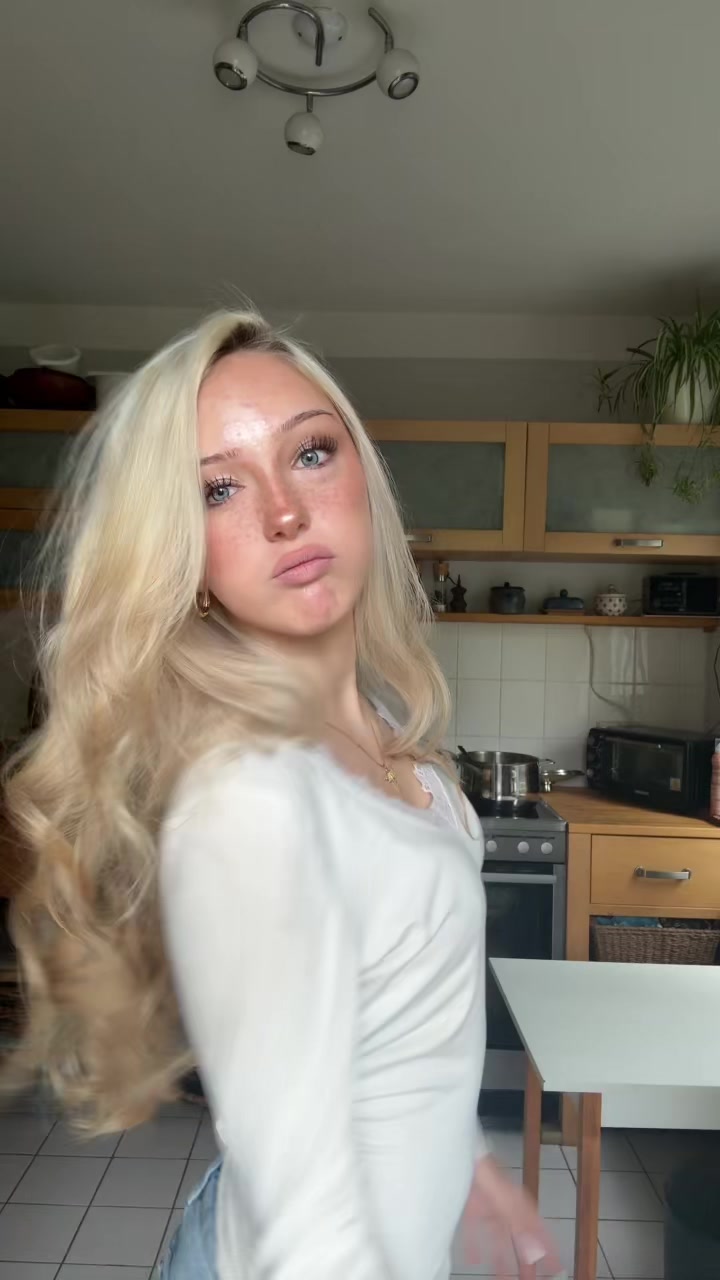 @felicia🪽