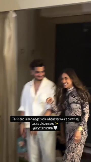 @😁 اک گل دساں 😂
